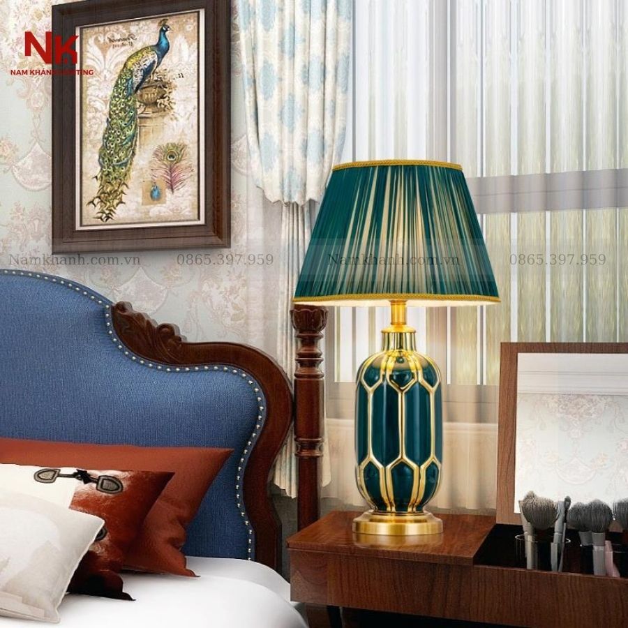 Đèn Bàn Gốm 657