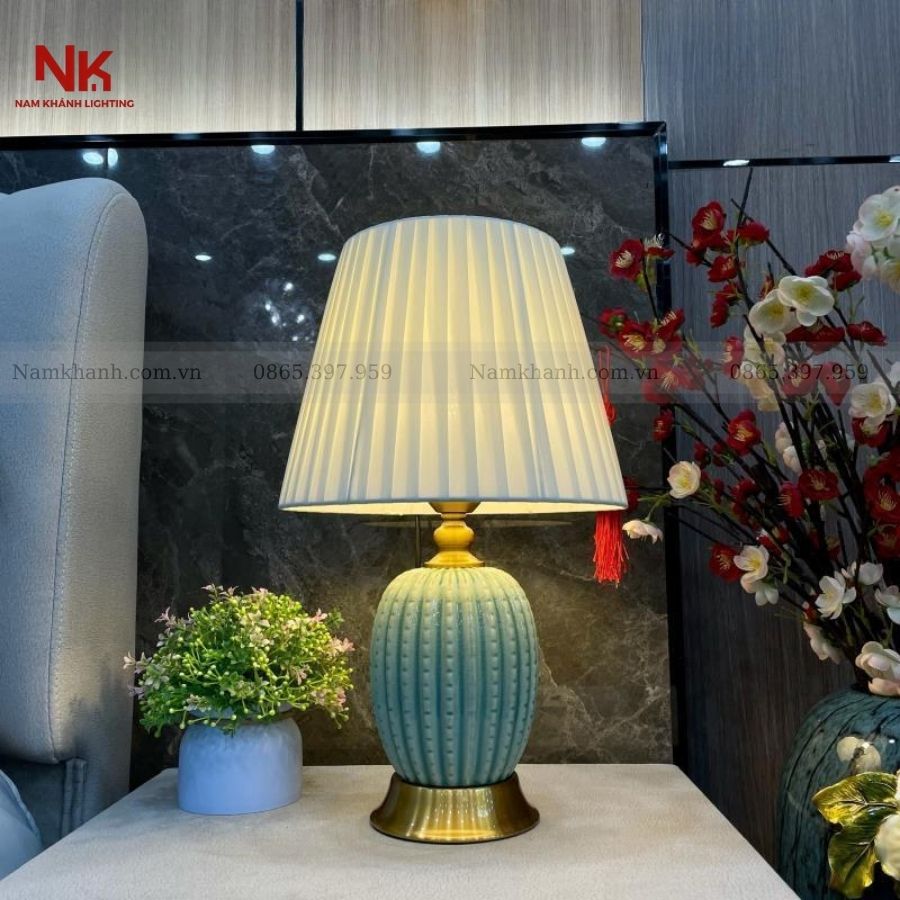 Đèn Bàn Trắng 659