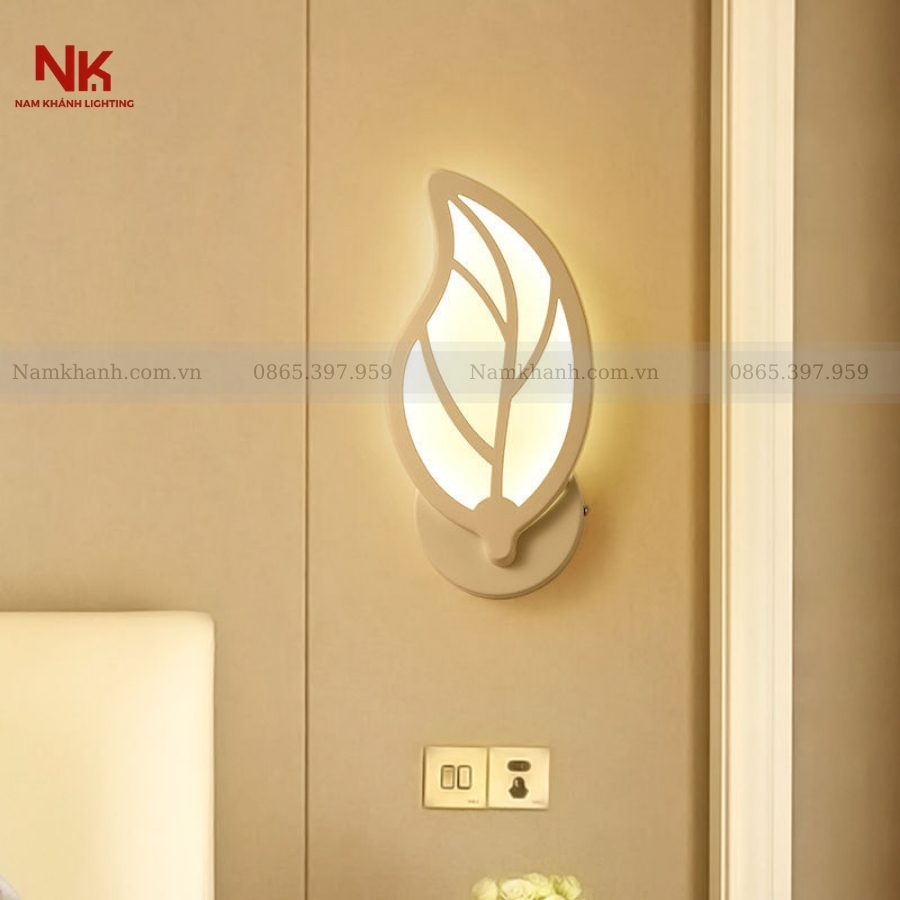 Đèn Tường Chiếc Lá