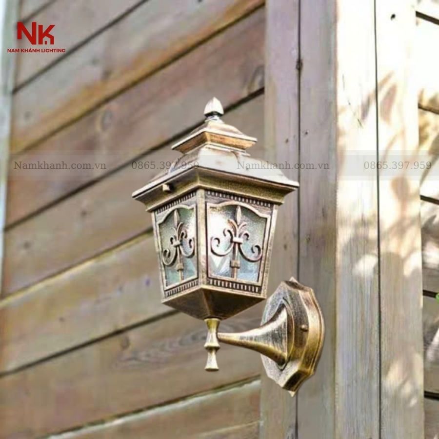Đèn Tường Cột 405