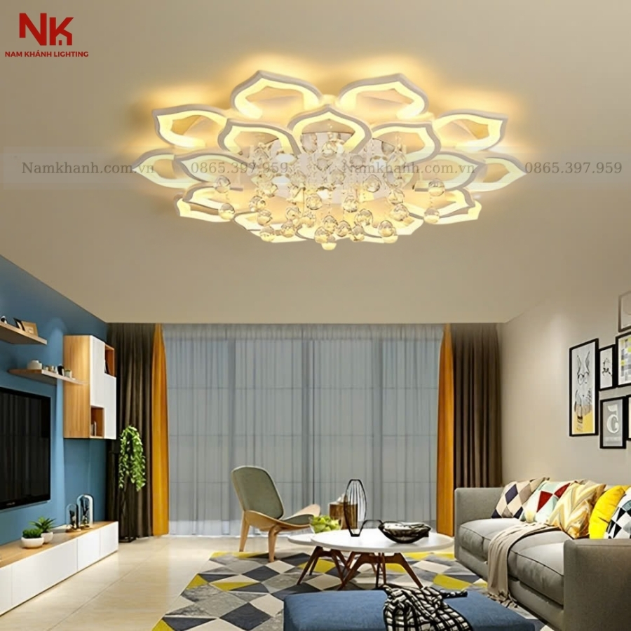 Đèn Ốp Trần Cánh Sen Thả Pha Lê